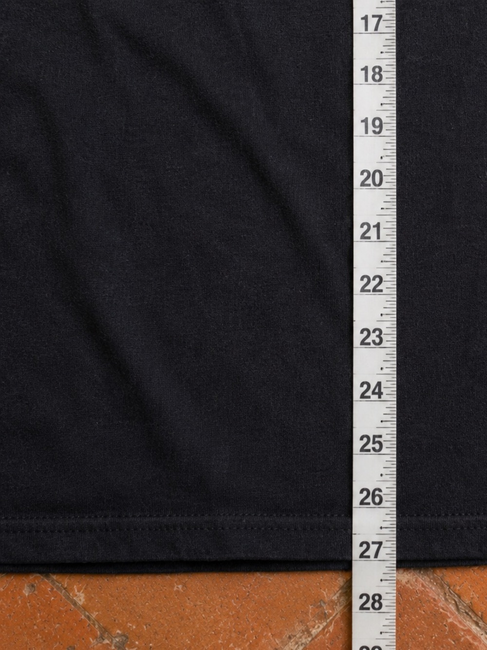 Gildan 5000 Black Graphic Crewneck Tee with Red Accent, Streetwear Size L - Picture 5 of 5